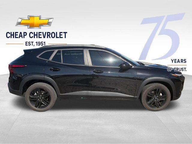 Used 2024 Chevrolet Trax ACTIV w/ Sunroof Package FWD image 6