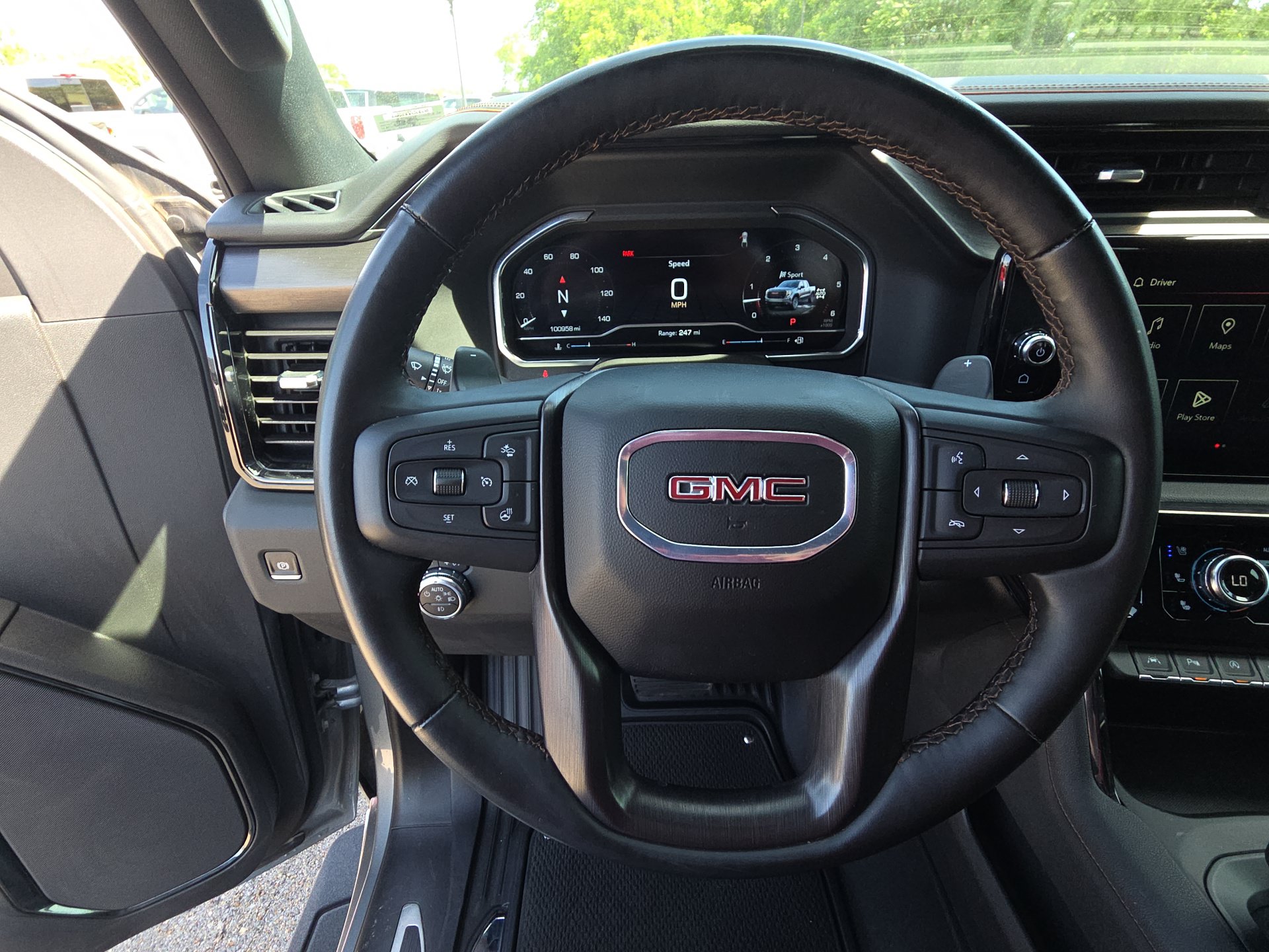 Used 2024 GMC Sierra 1500 AT4 w/ Technology Package AWD/4WD image 19