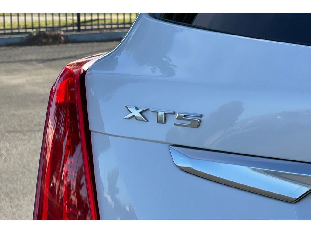 Used 2017 Cadillac XT5 Luxury w/ Driver Awareness Package image 52