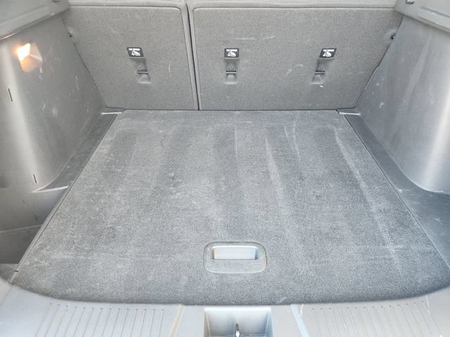 Used 2025 Chevrolet Trax RS w/ Driver Confidence Package FWD image 32