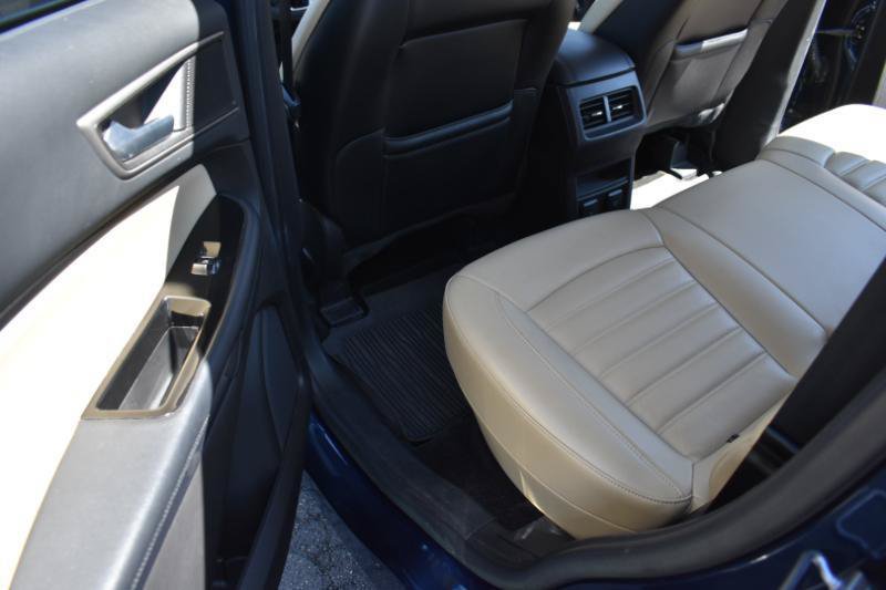 Used 2017 Ford Edge SEL w/ Equipment Group 201A AWD/4WD image 17