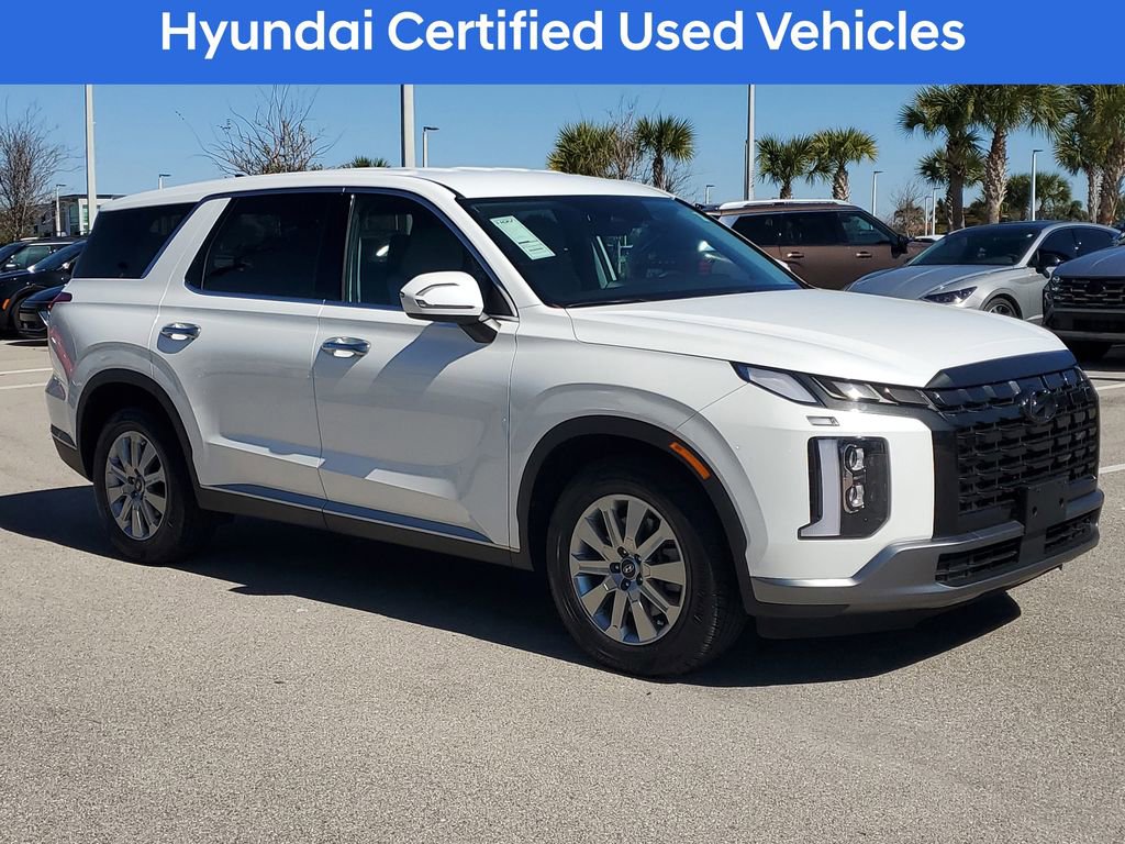 Used 2023 Hyundai Palisade SE image 3