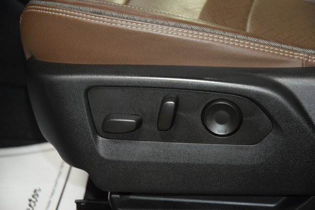 Used 2023 Chevrolet Suburban High Country image 39