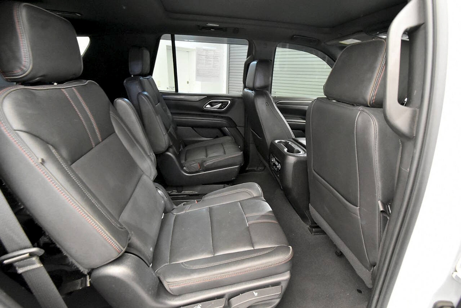 Used 2022 Chevrolet Tahoe RST w/ Luxury Package AWD/4WD image 21