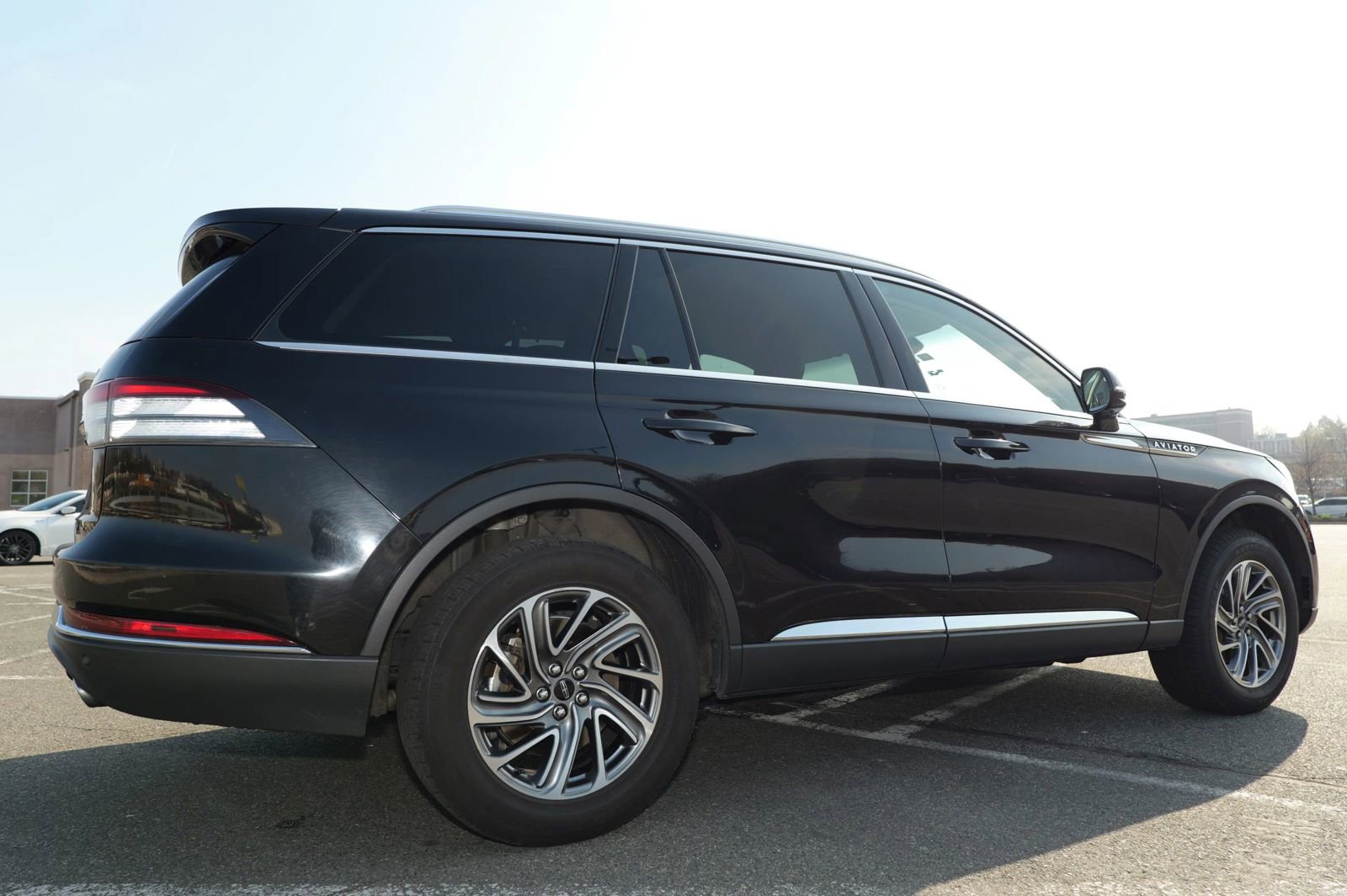 Used 2023 Lincoln Aviator AWD image 9