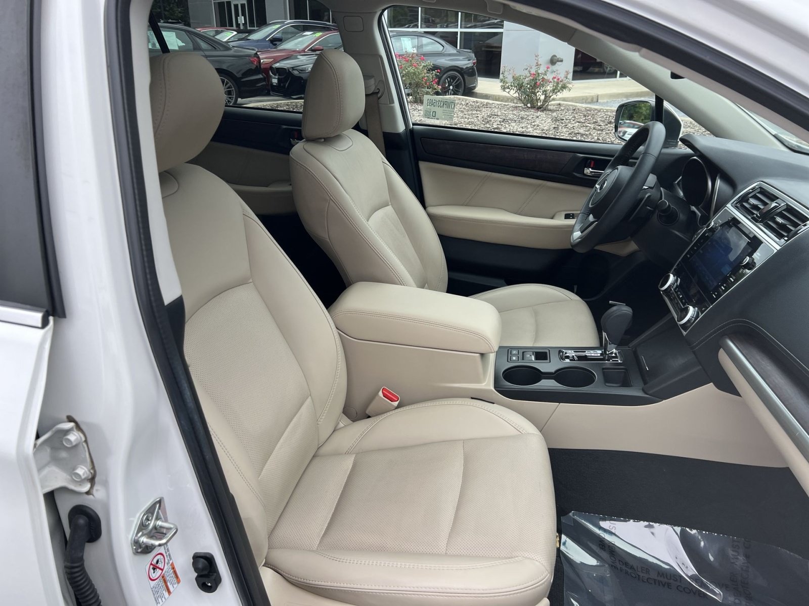 Used 2019 Subaru Outback 3.6R Limited AWD/4WD image 27