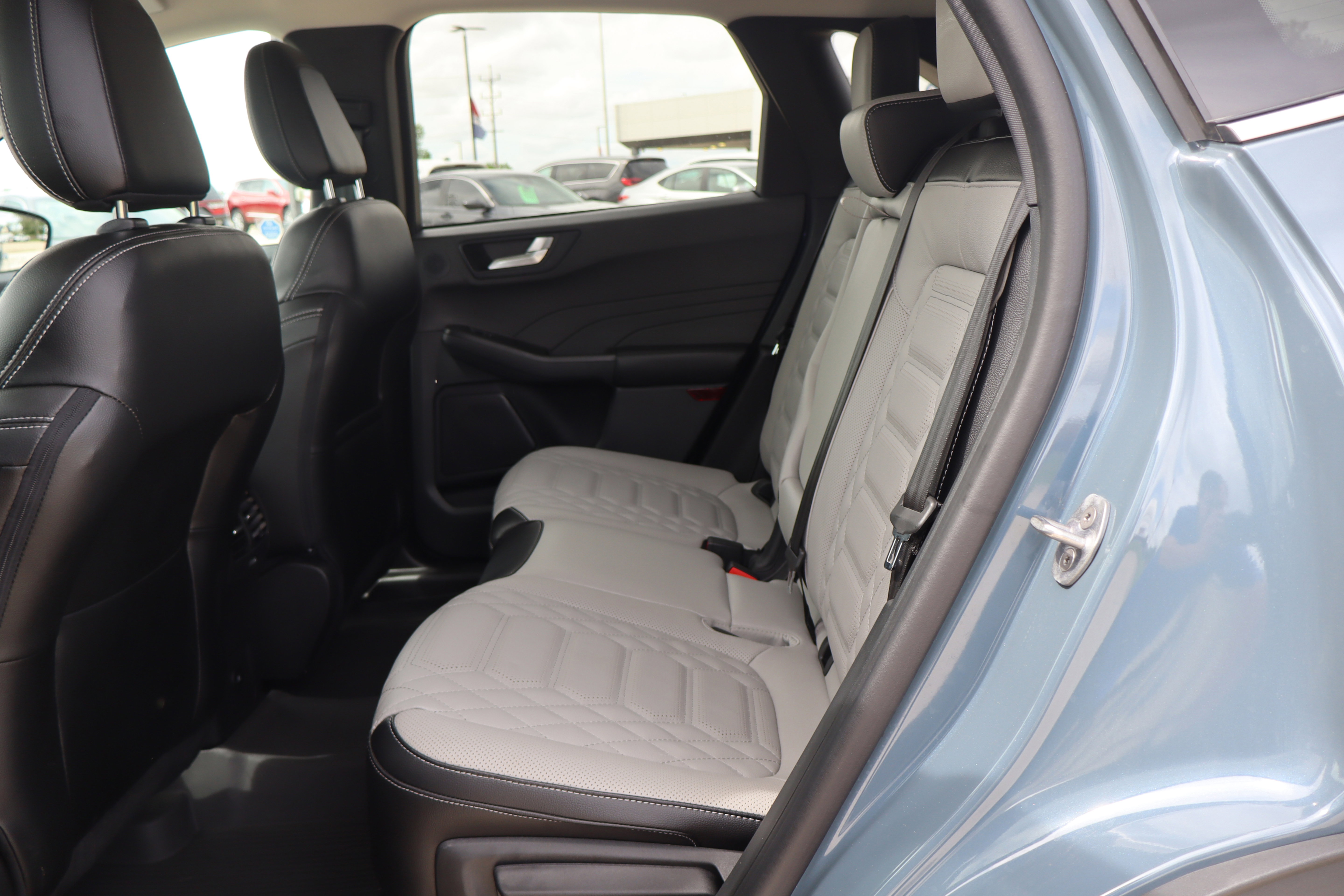 Used 2023 Ford Escape SE w/ PHEV Premium Package FWD image 10