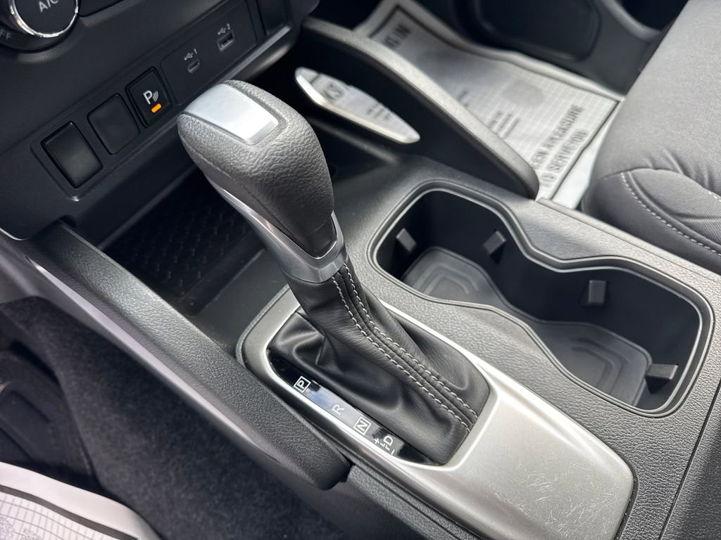 Used 2023 Nissan Frontier SV w/ Technology Package image 23