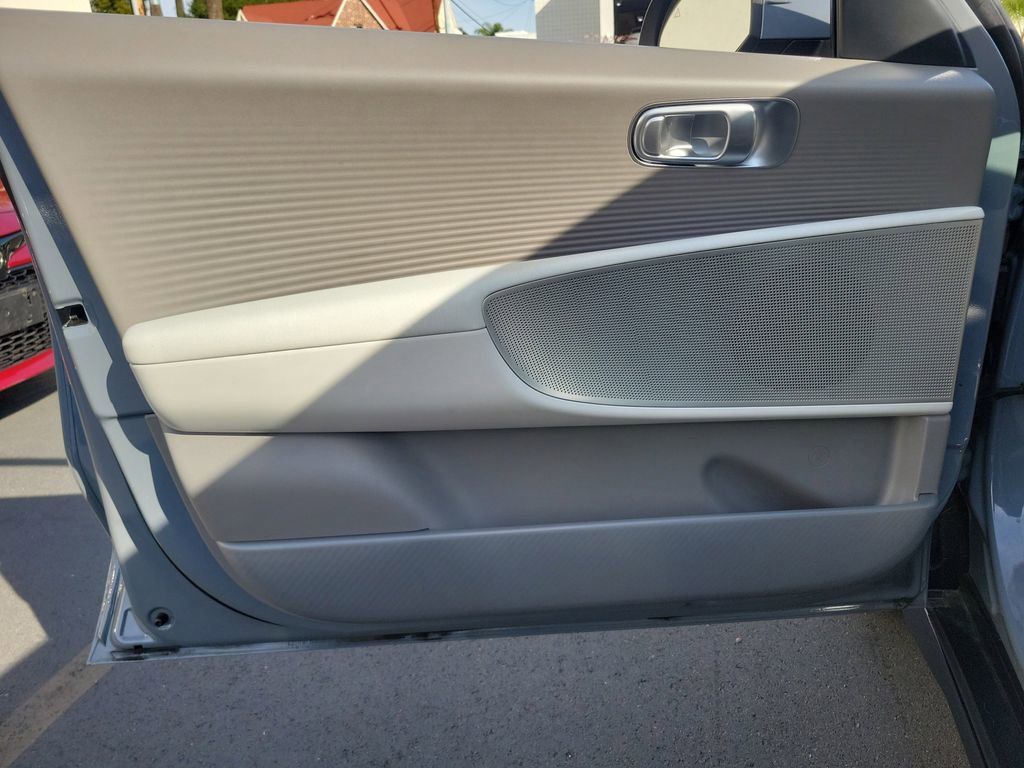 Used 2023 Hyundai Ioniq 6 SEL image 19