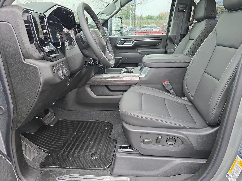 New 2026 Chevrolet Silverado 3500 LTZ w/ LTZ Plus Package image 24