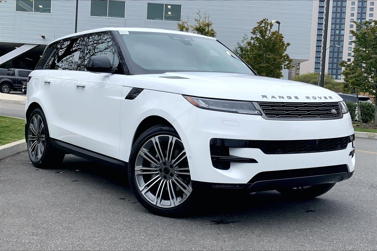New 2026 Land Rover Range Rover Sport SE AWD/4WD image 2