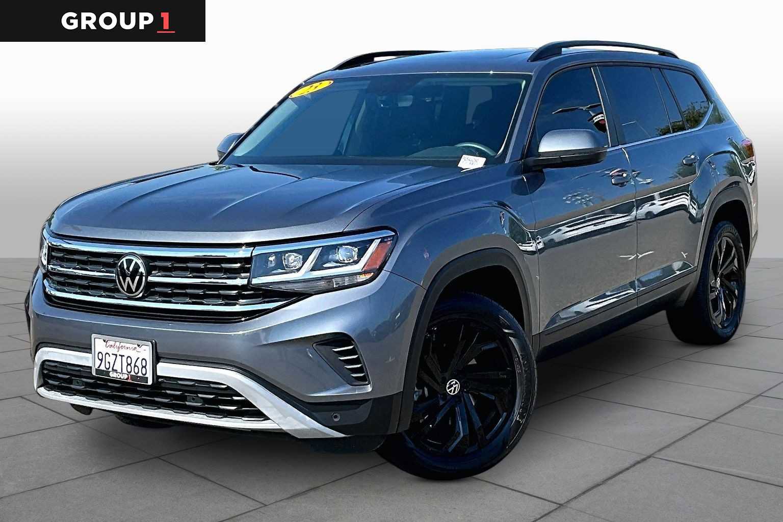 Used 2023 Volkswagen Atlas SE w/ Panoramic Sunroof Package