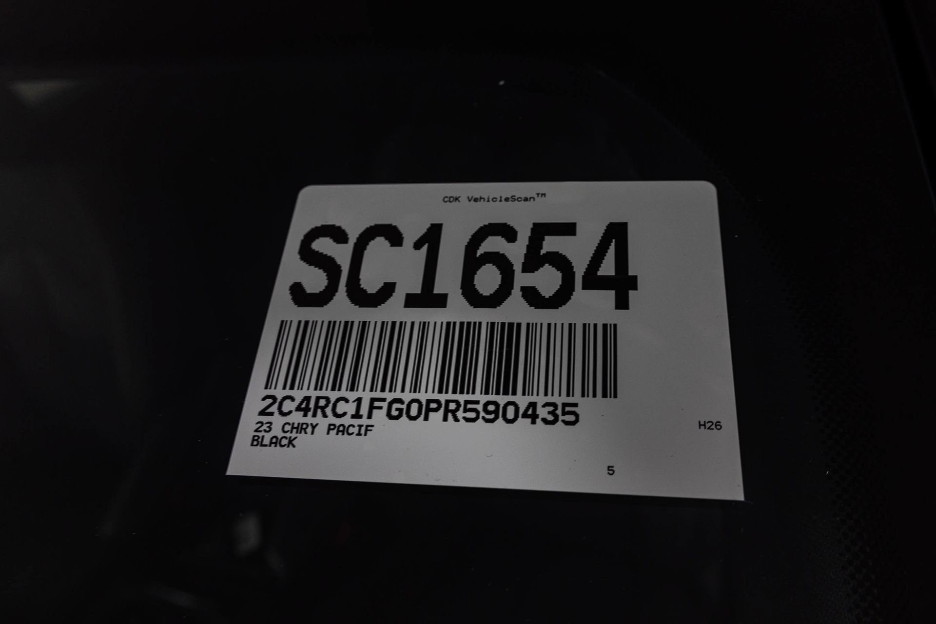 Used 2023 Chrysler Pacifica Touring FWD image 54