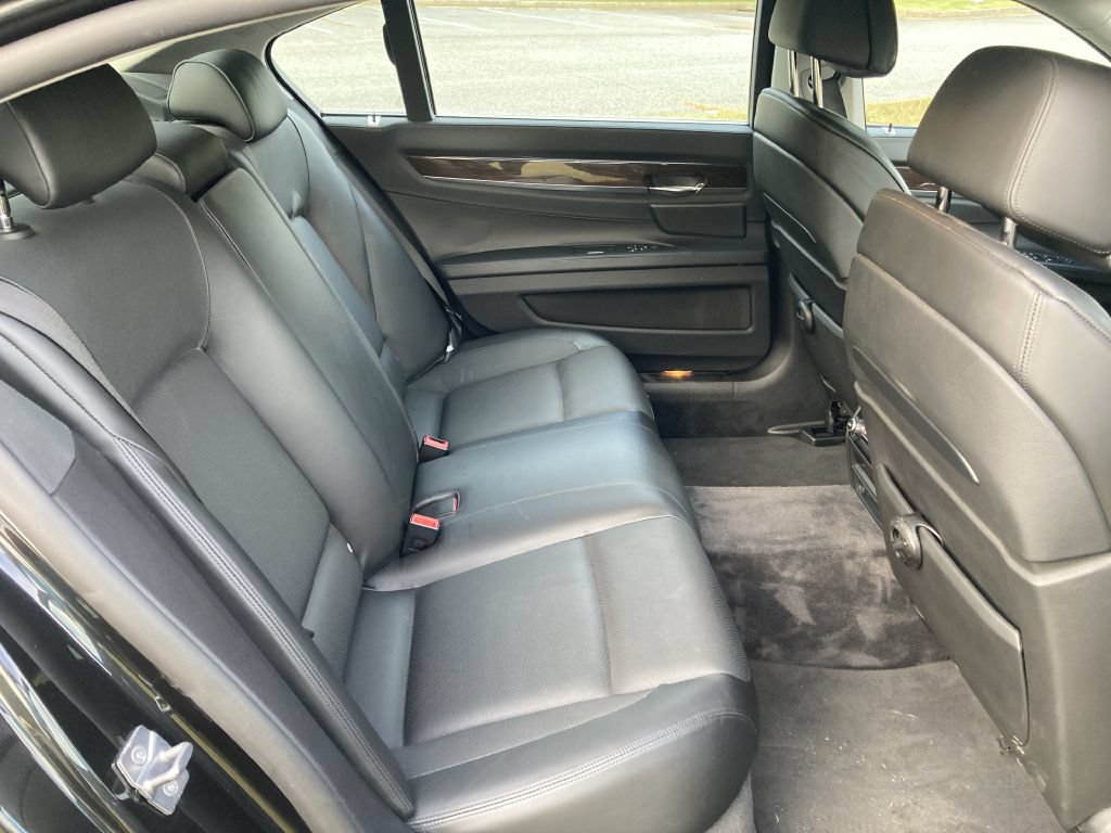 Used 2011 BMW 750Li xDrive AWD/4WD image 18