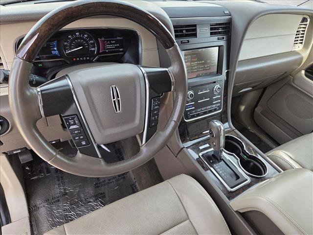 Used 2015 Lincoln Navigator L 4WD image 10