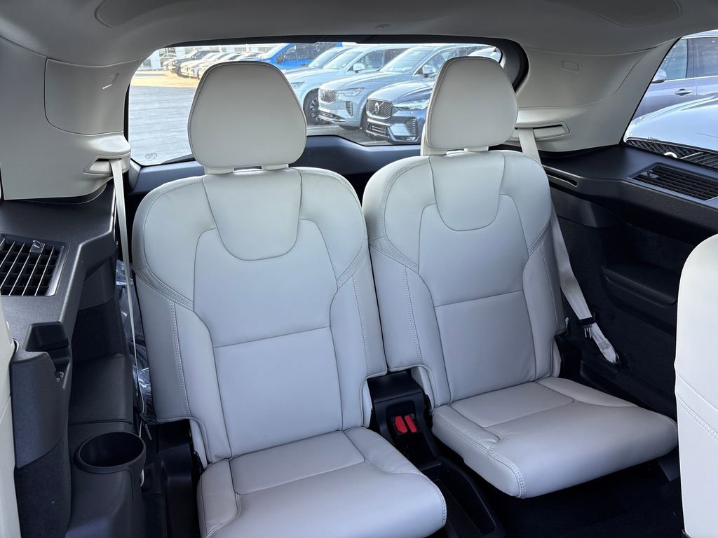 New 2026 Volvo XC90 T8 Ultra w/ Protection Package Premier image 19
