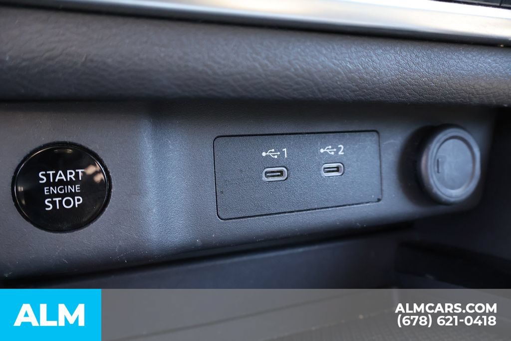 Used 2024 Nissan Rogue SV FWD image 33