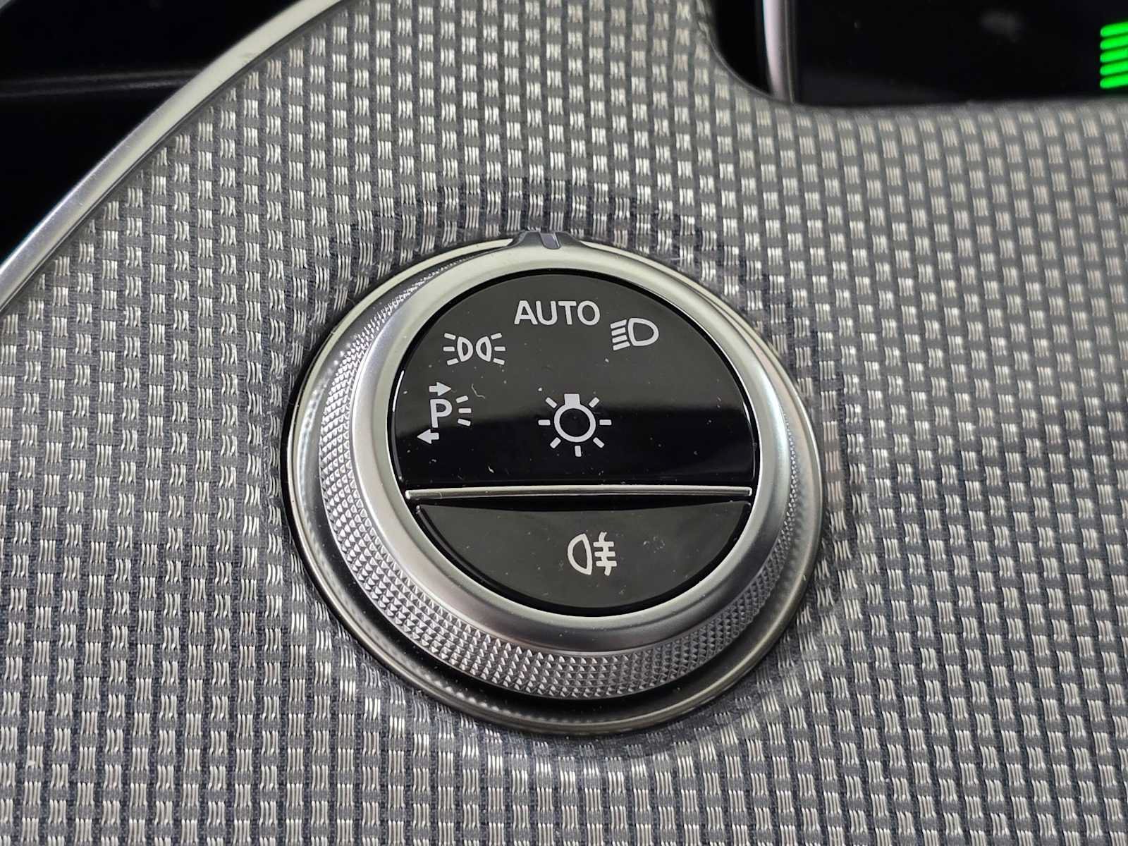 Used 2026 Mercedes-Benz E 350 4MATIC Sedan image 31