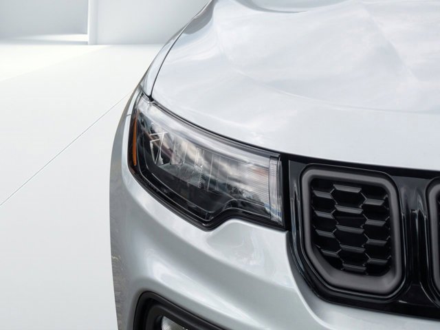 New 2026 Jeep Compass Latitude image 8