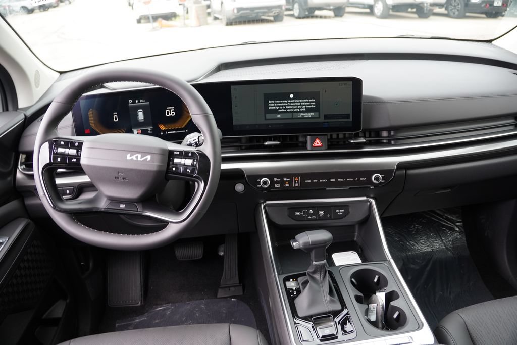 New 2027 Kia Carnival EX FWD image 13