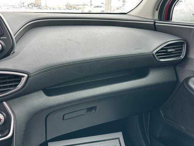 Used 2019 Hyundai Santa Fe SE image 30
