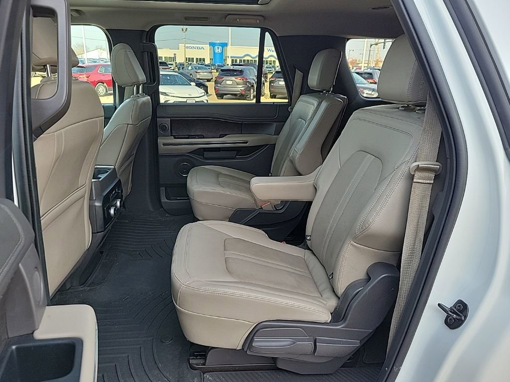 Used 2021 Ford Expedition Max Limited image 11