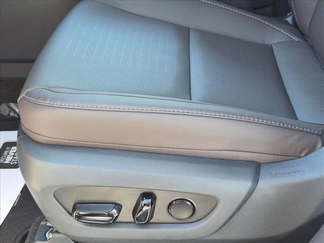 Used 2019 Volkswagen Jetta SEL FWD image 2