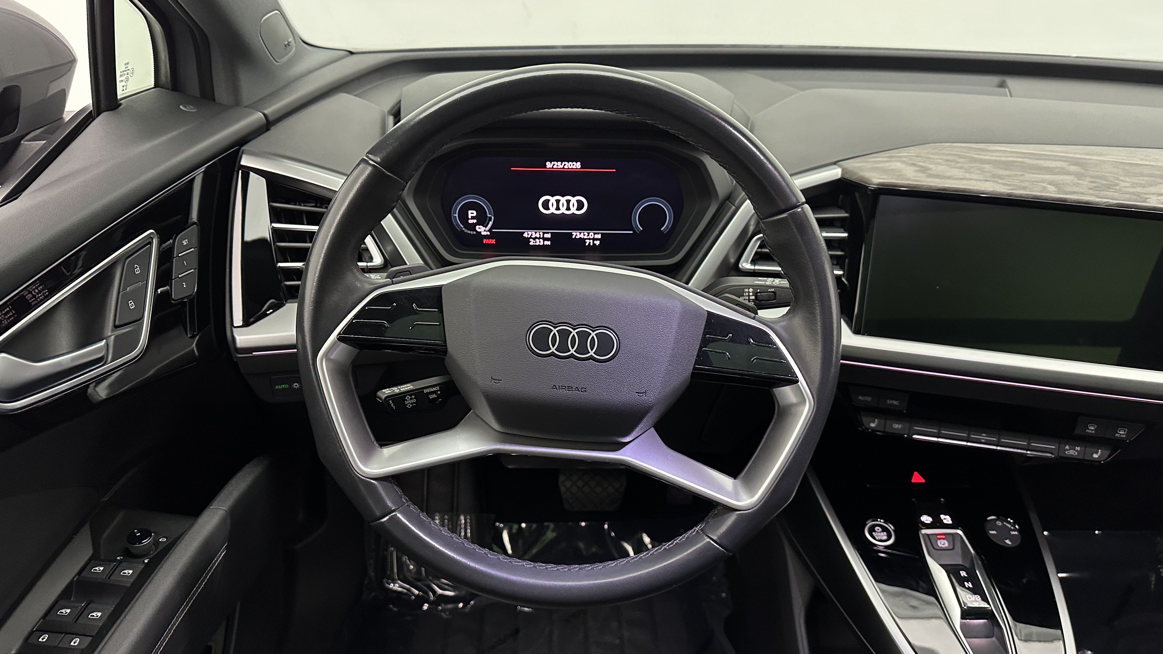 Used 2023 Audi Q4 e-tron Premium Plus w/ Premium Plus RWD image 27