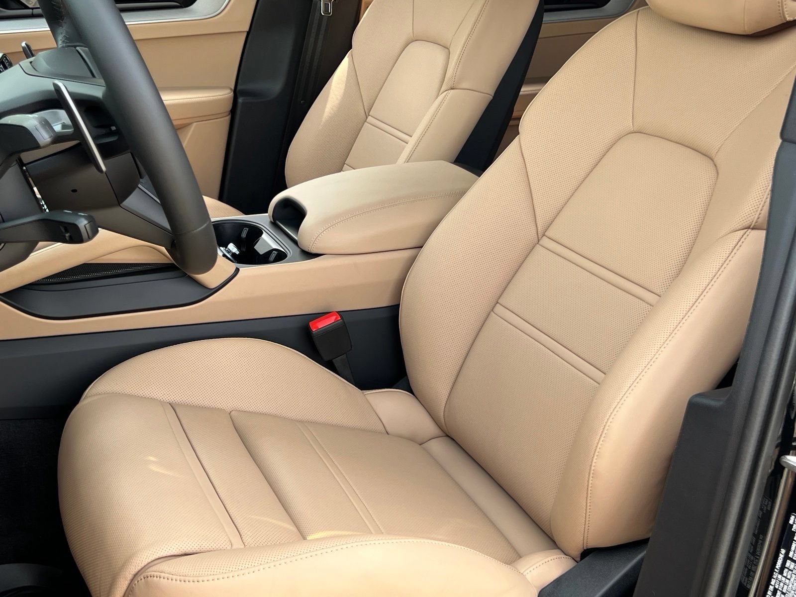 New 2026 Porsche Cayenne Coupe AWD/4WD image 5