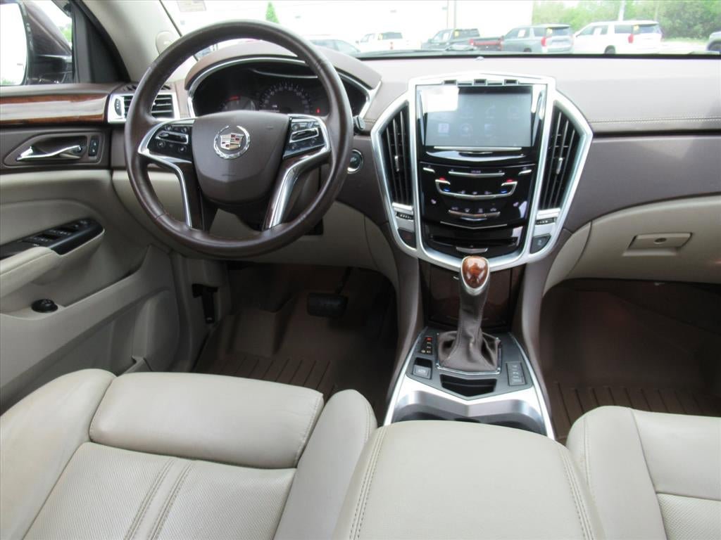 Used 2016 Cadillac SRX Luxury w/ Driver Awareness Package FWD image 13