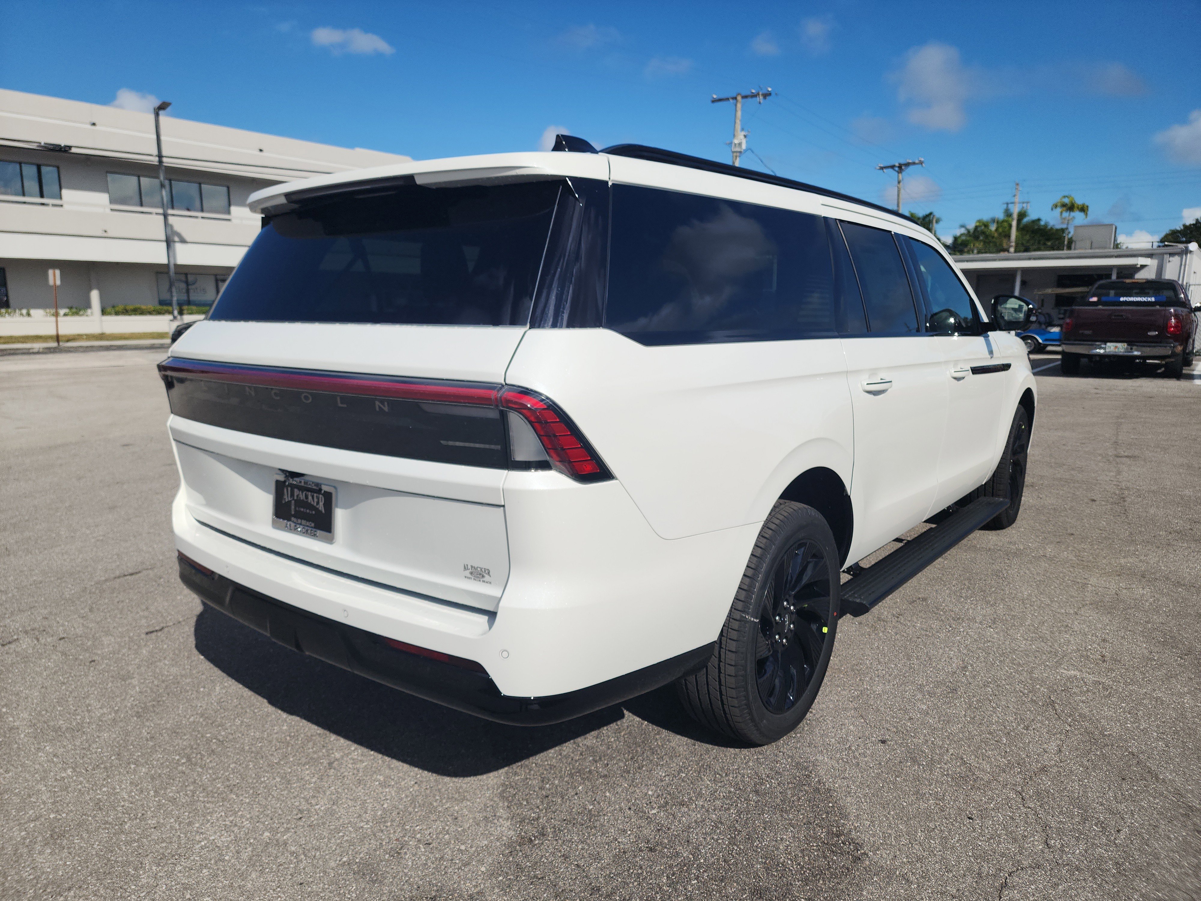 New 2026 Lincoln Navigator L Reserve w/ Jet Appearance Package image 6