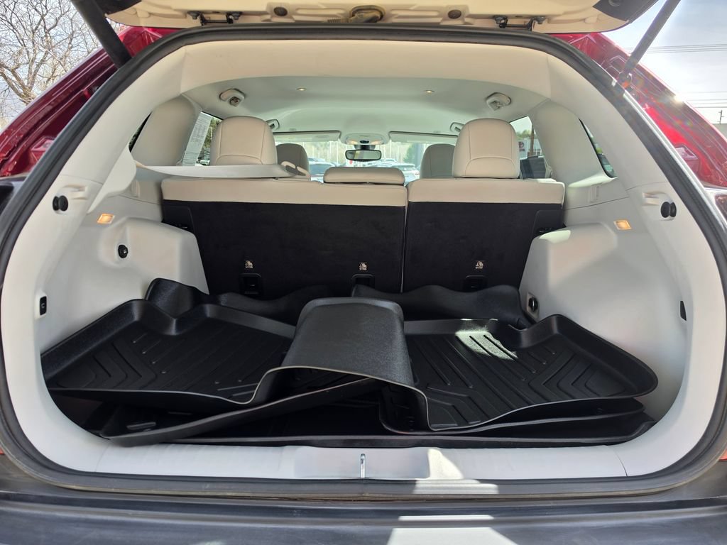 Used 2019 Jeep Cherokee Limited AWD/4WD image 12