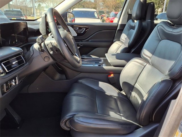 New 2025 Lincoln Aviator Reserve w/ Luxury Package image 7