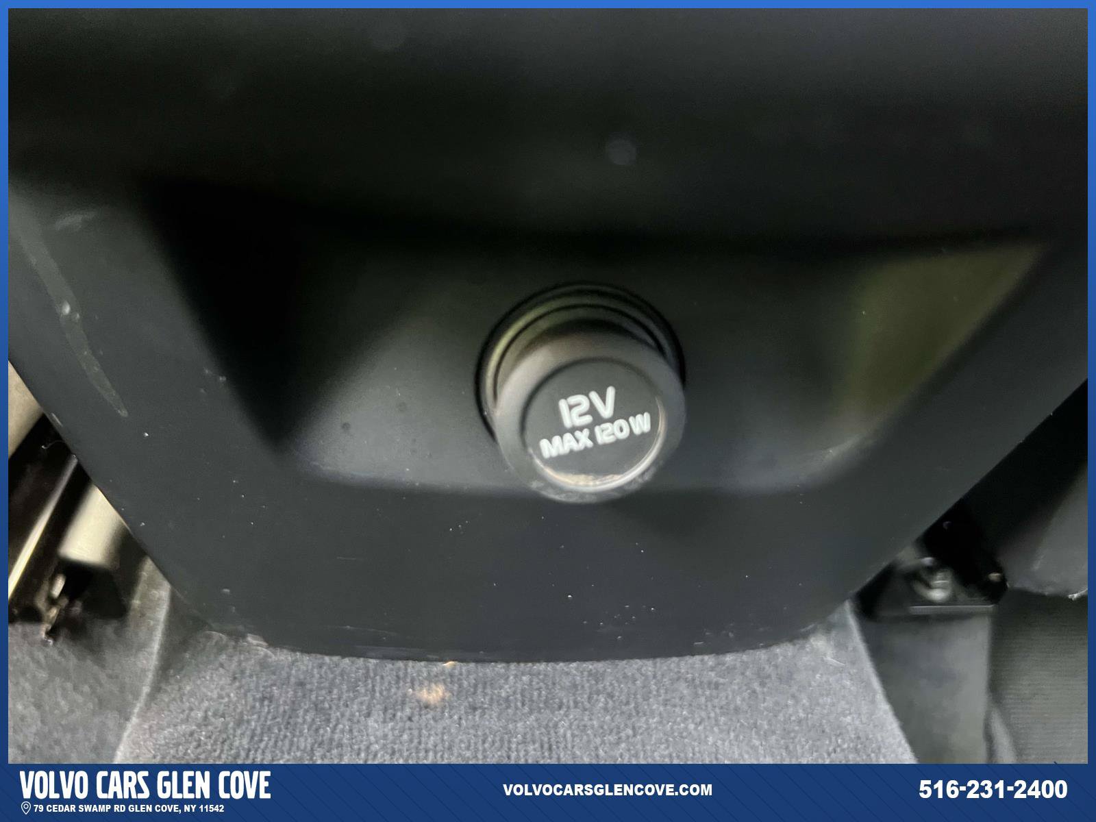 Used 2019 Volvo XC60 T6 Momentum w/ Premium Package AWD/4WD image 11