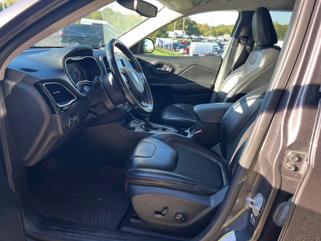 Certified 2021 Jeep Cherokee Latitude Plus AWD/4WD image 13