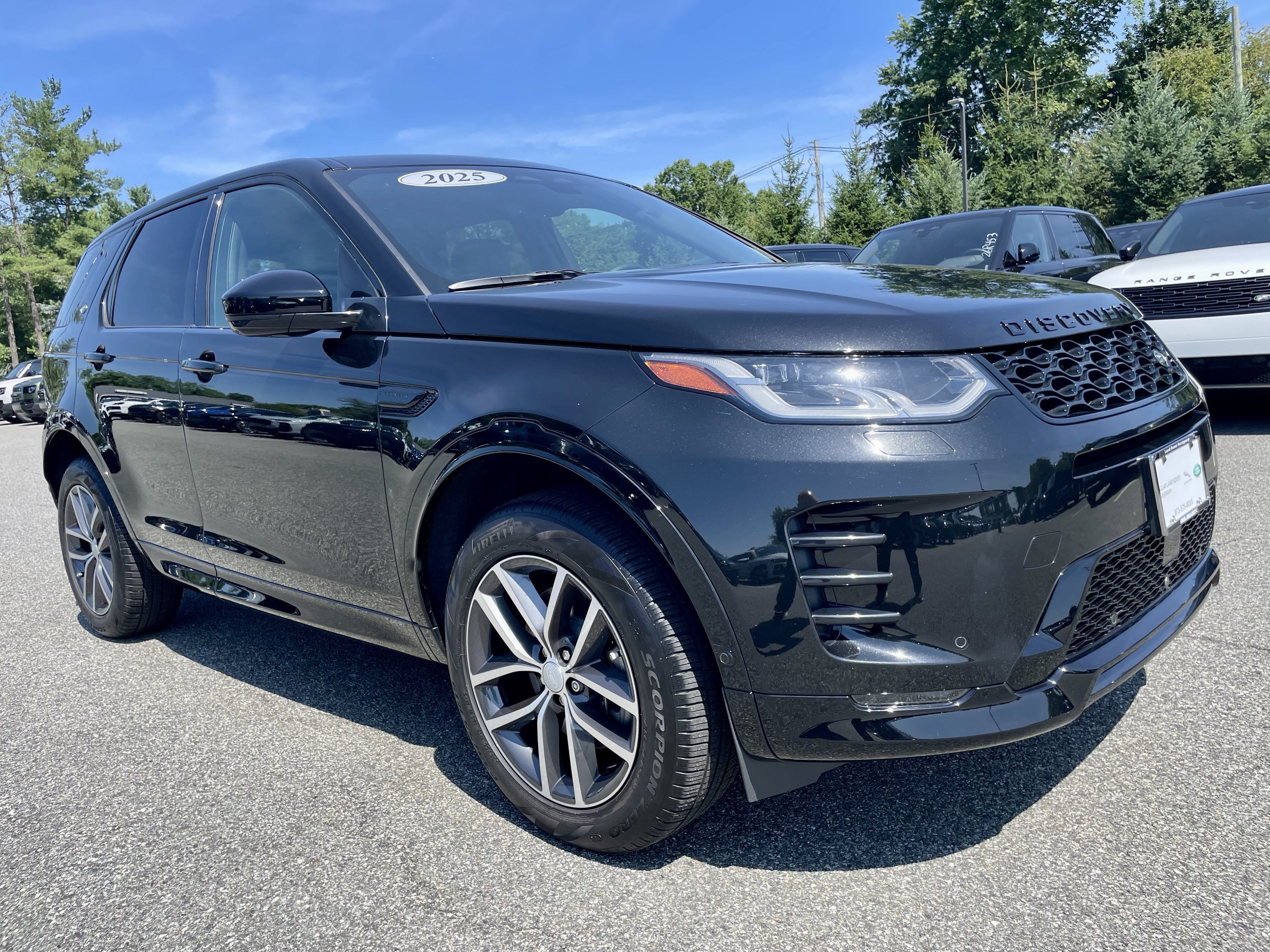 Certified 2025 Land Rover Discovery Sport Dynamic SE AWD/4WD image 3