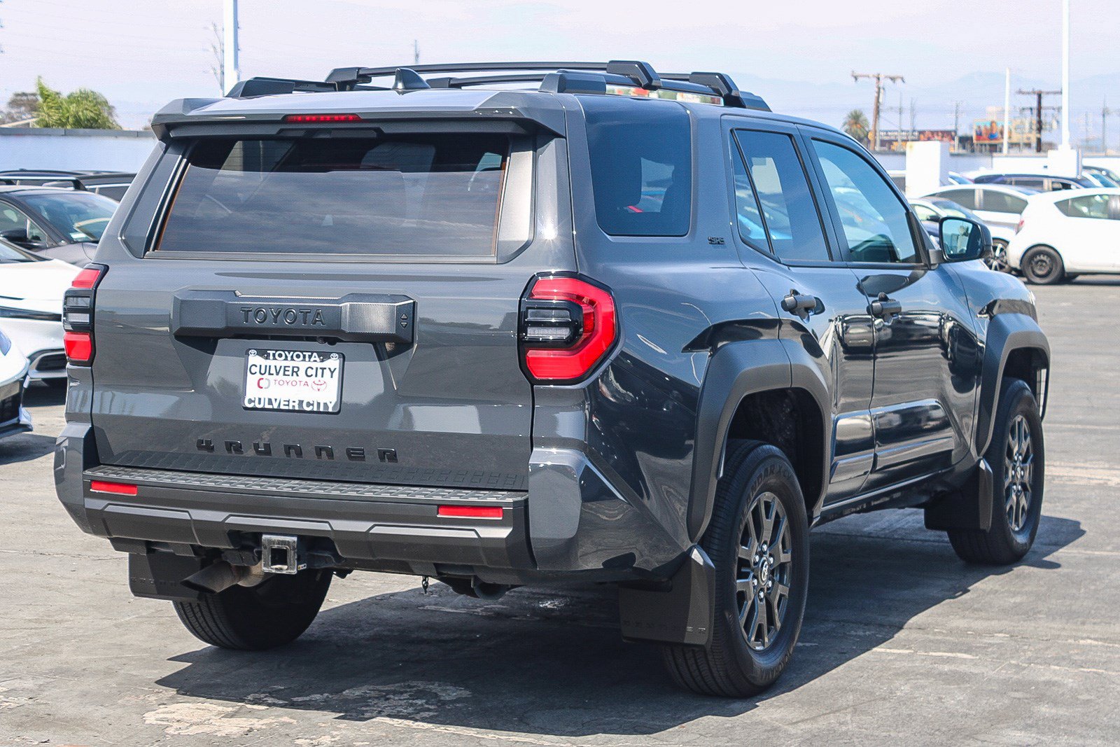 Used 2025 Toyota 4Runner SR5 AWD/4WD image 9