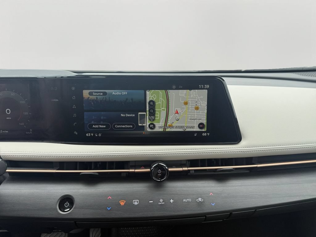 Used 2023 Nissan Ariya FWD image 16