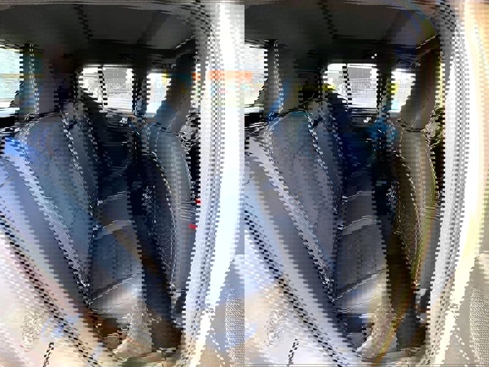 Used 2023 Volvo XC40 Recharge Plus w/ Protection Package Premier image 30