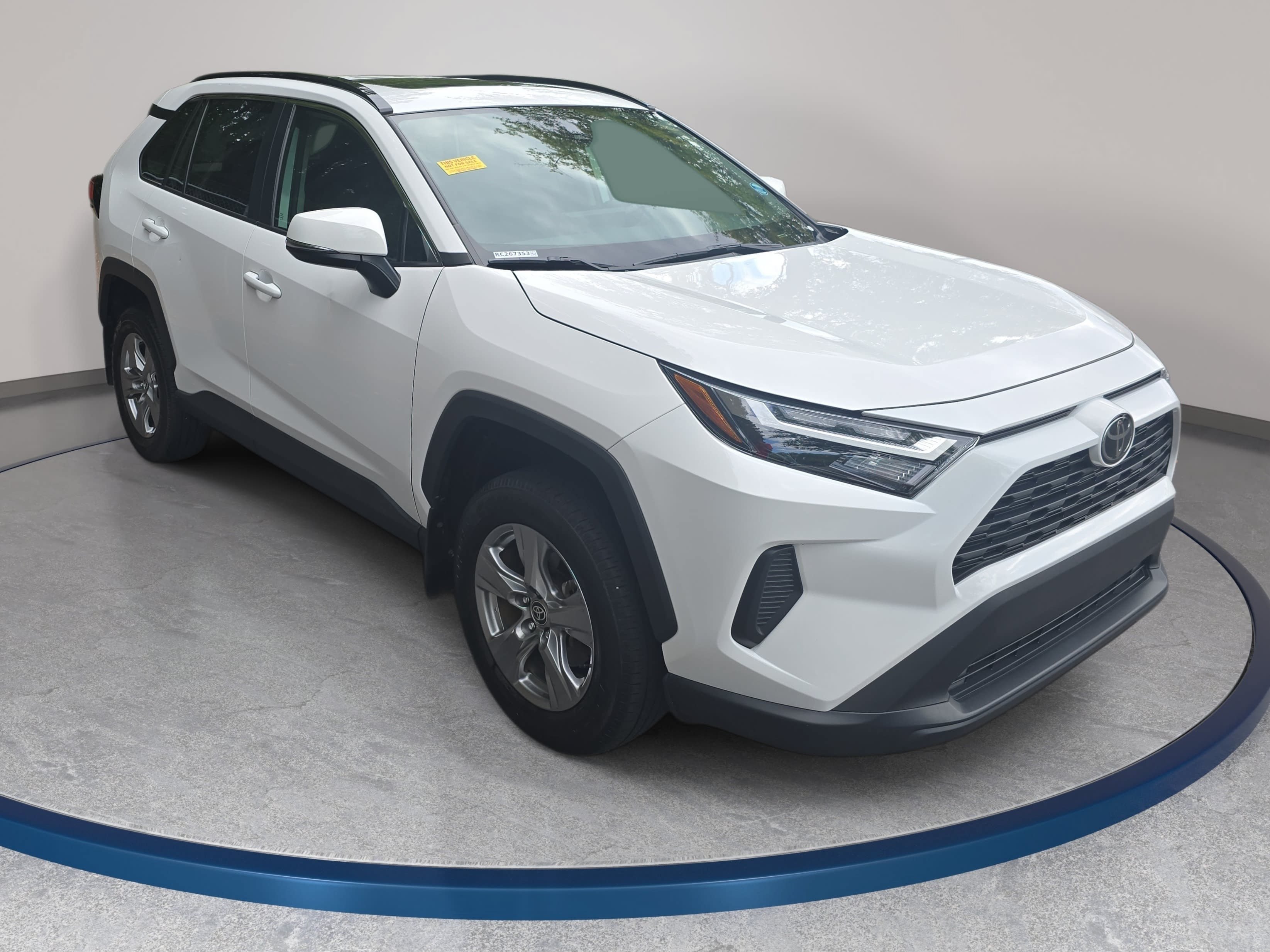 Used 2024 Toyota RAV4 XLE w/ Convenience Package FWD image 3