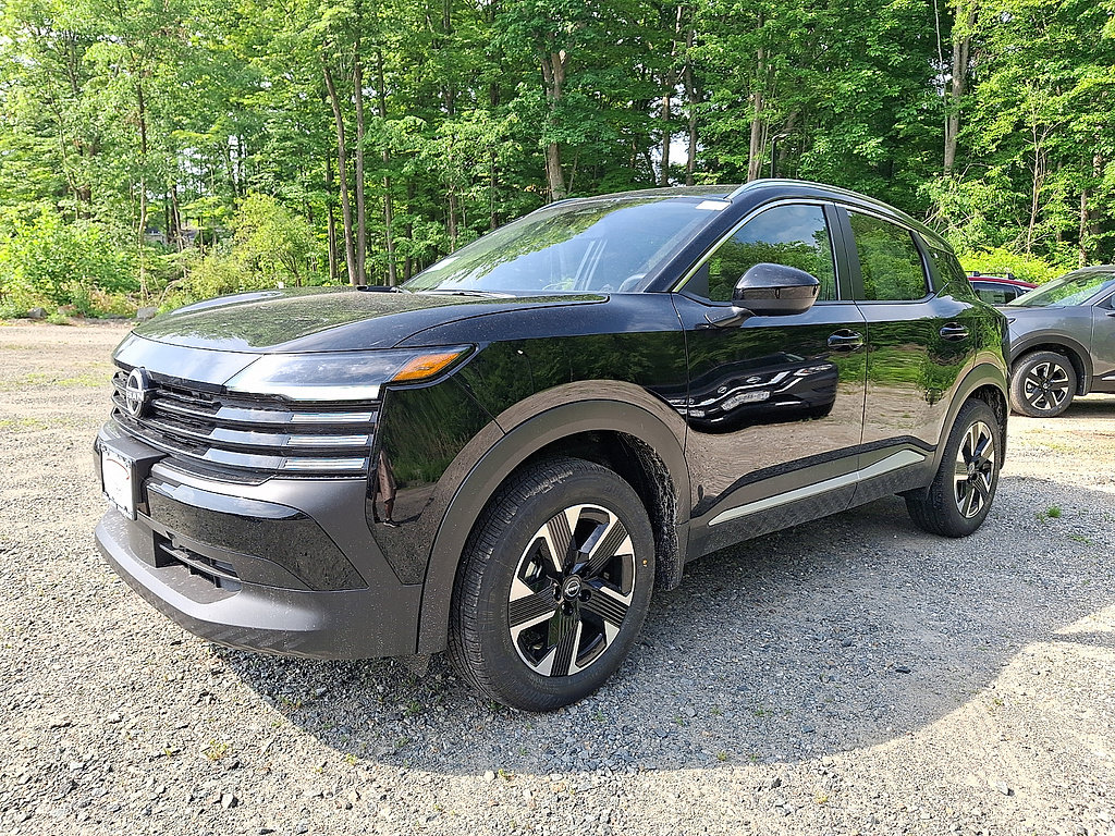 New 2026 Nissan Kicks SV w/ SV Premium Package AWD/4WD image 2