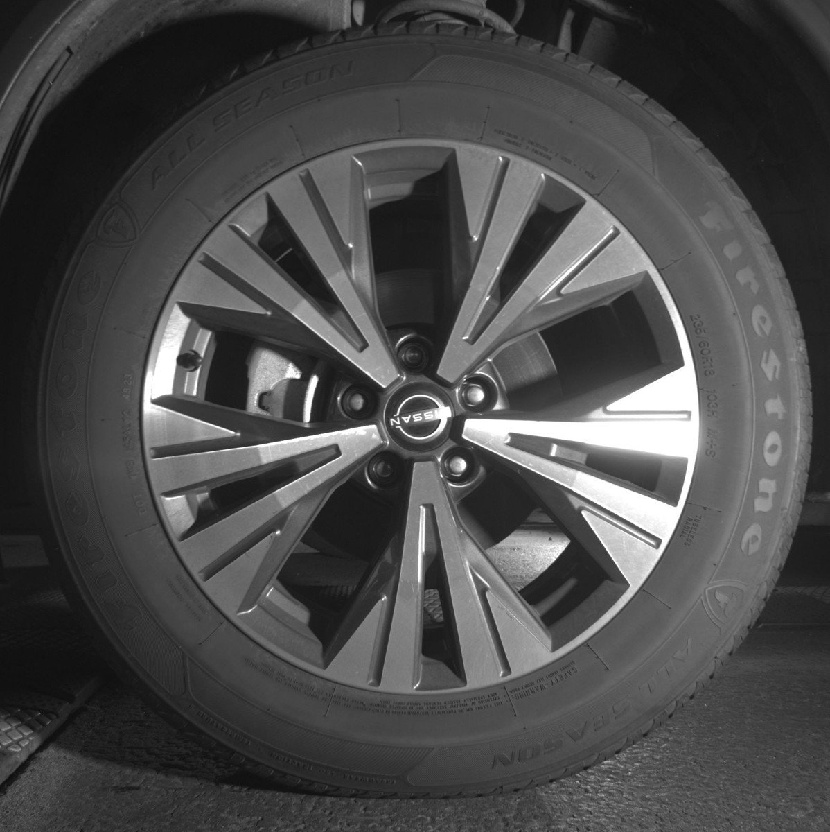 Used 2023 Nissan Rogue SV AWD/4WD image 12