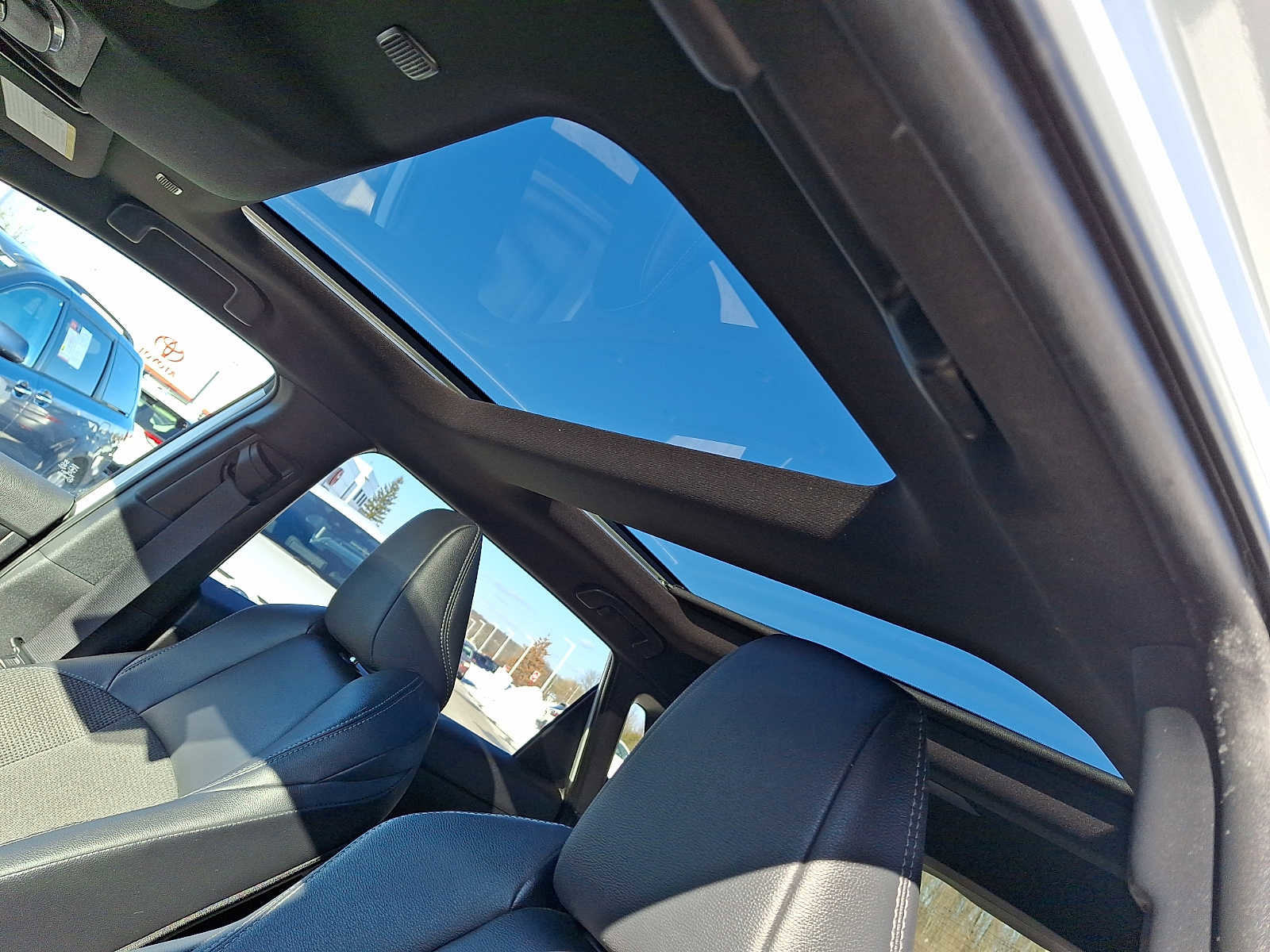 Certified 2025 Toyota bZ4X AWD image 17