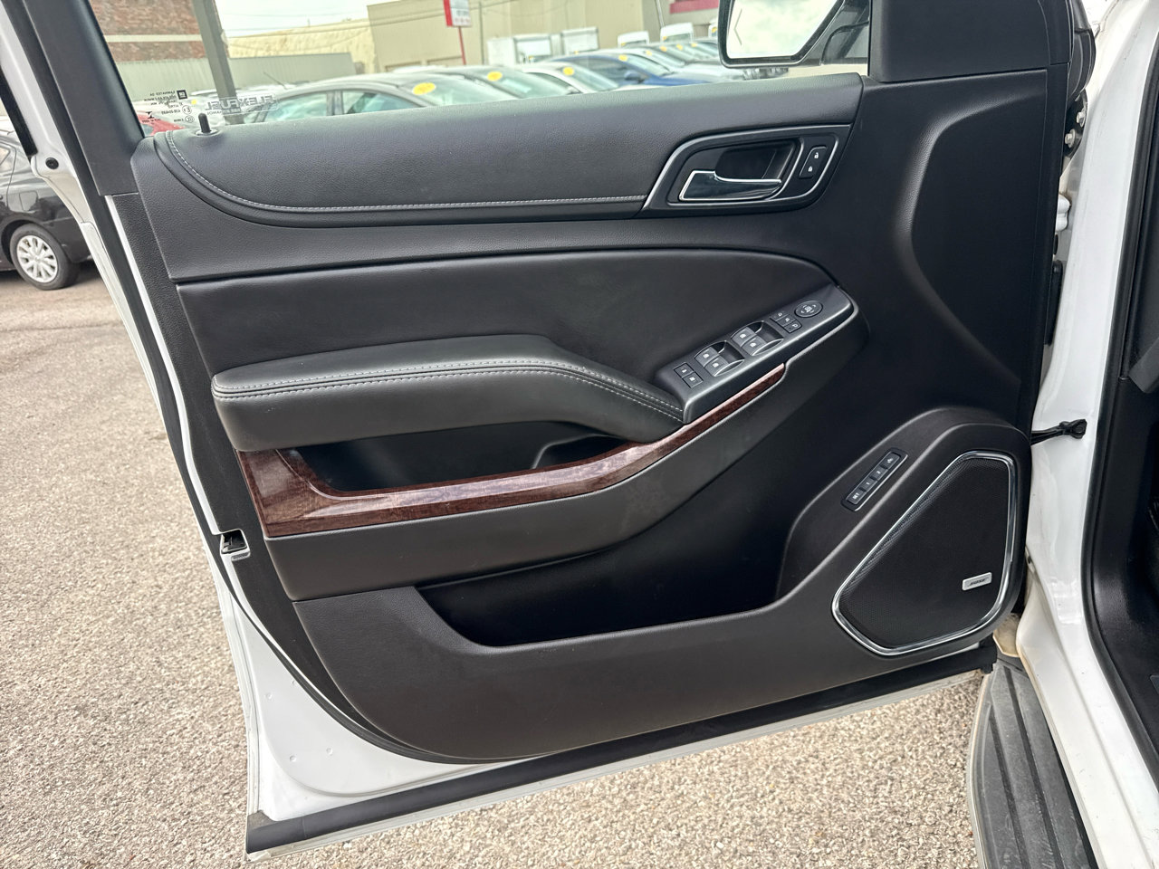 Used 2017 GMC Yukon XL SLT image 15