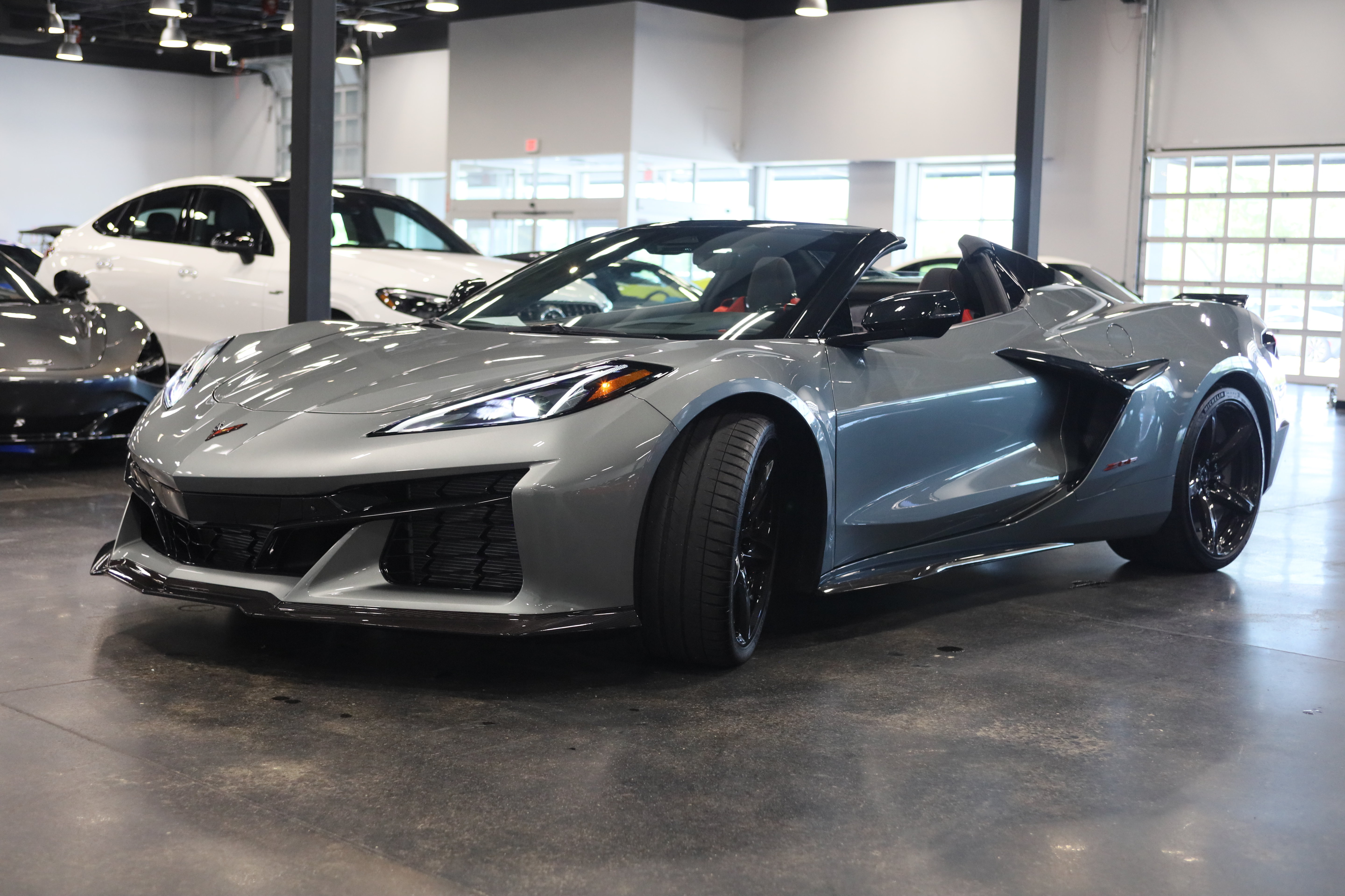 Used 2024 Chevrolet Corvette Z06 RWD image 4