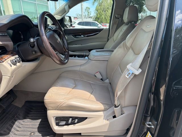 Used 2017 Cadillac Escalade Premium Luxury AWD/4WD image 5
