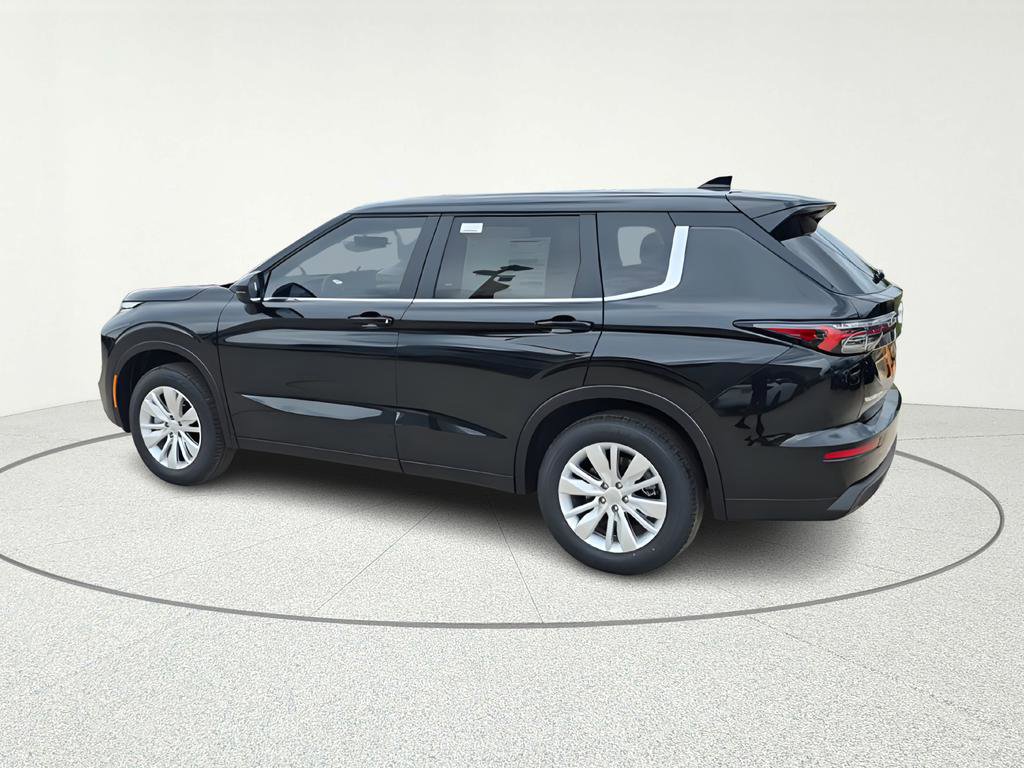 New 2026 Mitsubishi Outlander ES image 4