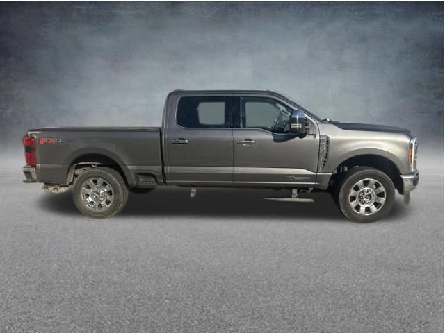 Used 2023 Ford F250 Lariat w/ Lariat Ultimate Package AWD/4WD image 6