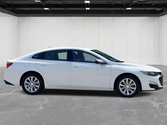 Used 2023 Chevrolet Malibu LT w/ Driver Confidence Package FWD image 4