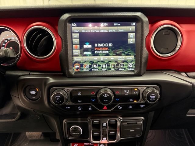 Used 2021 Jeep Gladiator Rubicon AWD/4WD image 11